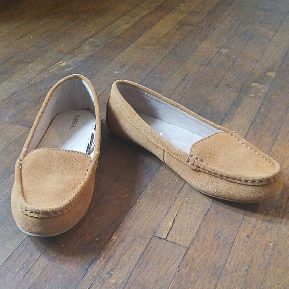 Merona Tan Suede Moccasin Loafers - Picture 3 of 8